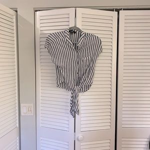 Lulus tie-front crop top